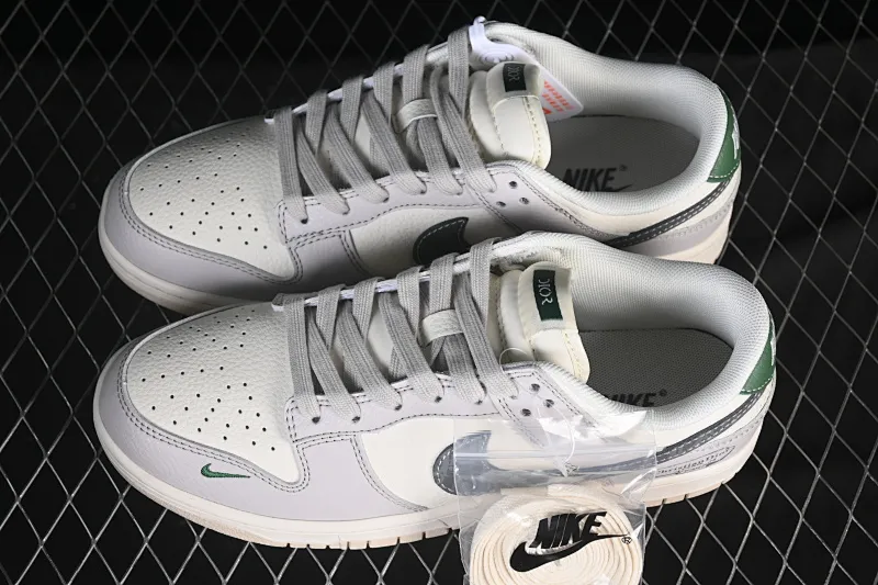 All Categories Nk SB Dunk Series Nk SB Dunk Low High-end Customized Low-top Shoes Nike SB Dunk Low Dior Co-branded Gray Green Tail Anniversary High-end Customized Low-top Casual Shoes ZH2588-276